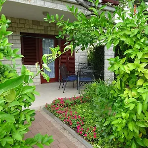 Niko Apartament Sukošan